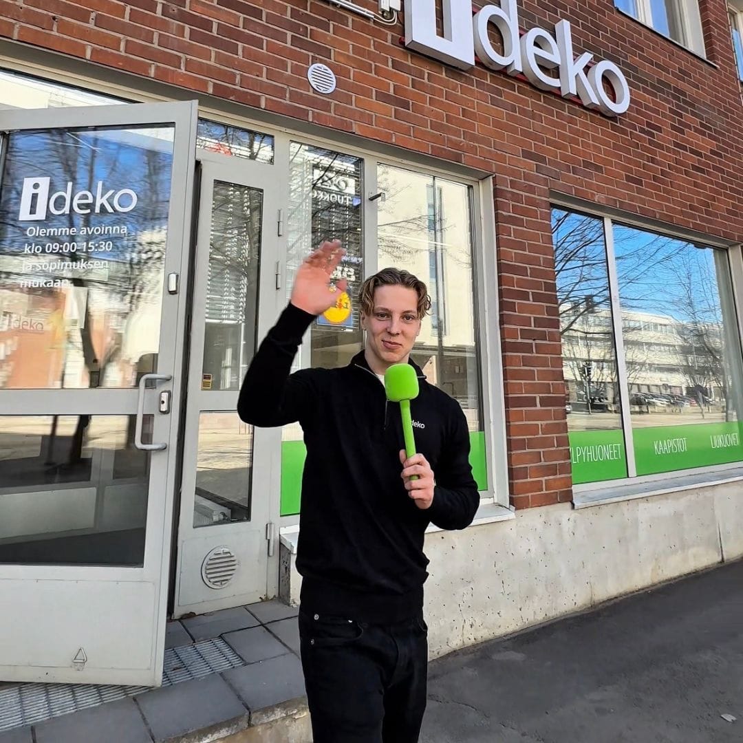 Idekolainen vilkuttaa